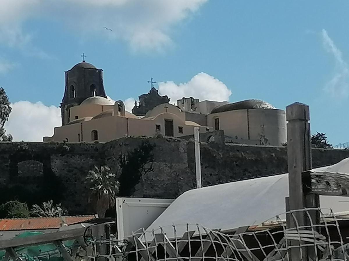 "La Casa Dell'Architetto" Con Terrazza Panoramica In Centro Storico E A Due Passi Dal Porto Villa Lipari  Exterior photo